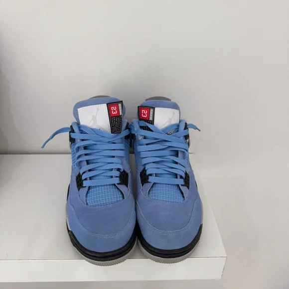Jordan 4 Retro University Blue CT8527-400 Sz 9 - Picture 2 of 7